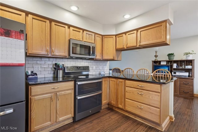 4726 Marcie Dr, Cleveland, OH 44109 - photo 7