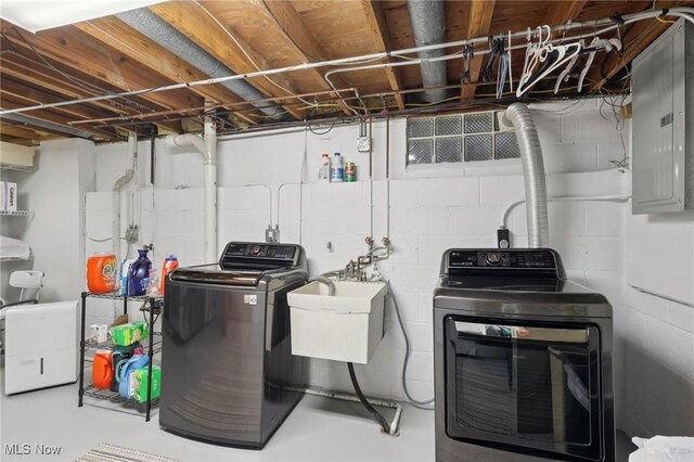 4726 Marcie Dr, Cleveland, OH 44109 - photo 24