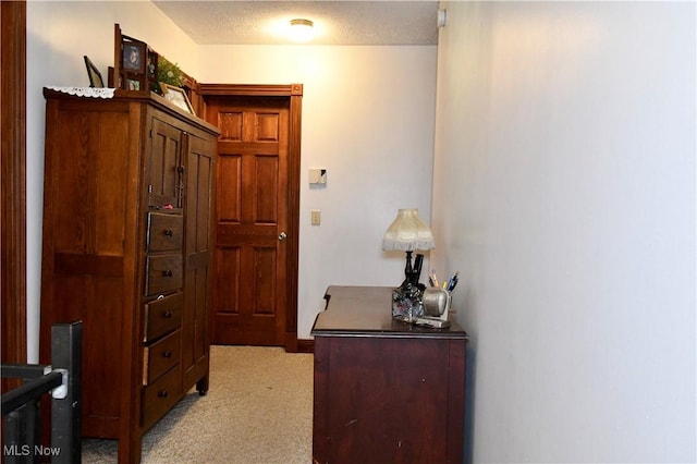 1511 Lake Front Dr, Salem, OH 44460 - corridor featuring carpet floors and a textured ceiling