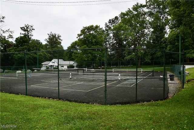 1511 Lake Front Dr, Salem, OH 44460 - view of tennis court