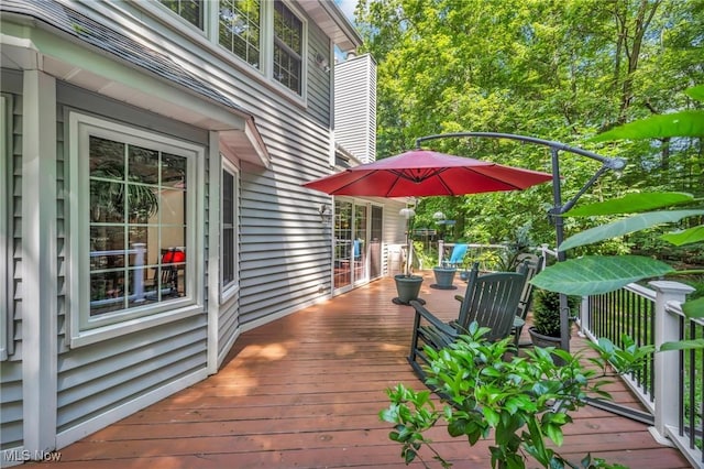 949 S Medina Line Rd, Wadsworth, OH 44281 - view of wooden terrace