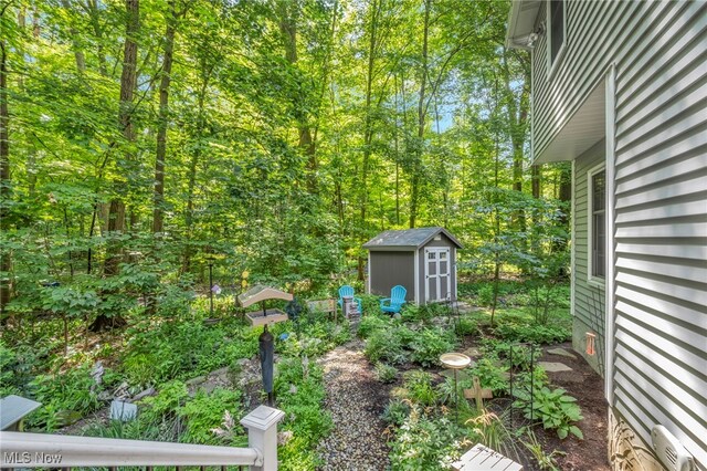 949 S Medina Line Rd, Wadsworth, OH 44281 - view of yard featuring a shed