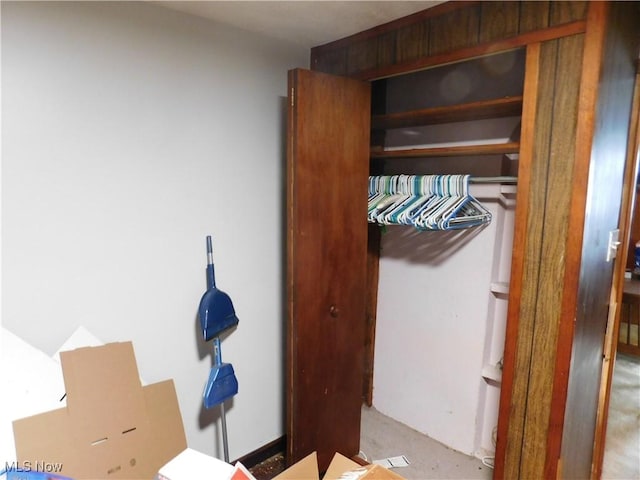 30051 Regent Rd, Wickliffe, OH 44092 - view of closet