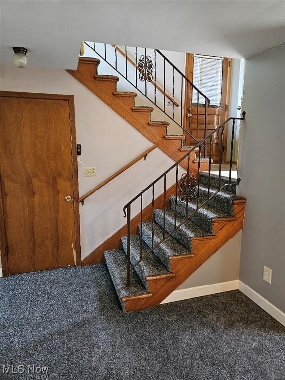 3890 Ayershire Dr, Youngstown, OH 44511 - photo 5