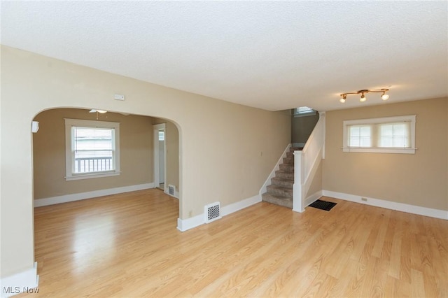 1617 Hillside Ter, Akron, OH 44305 - photo 3