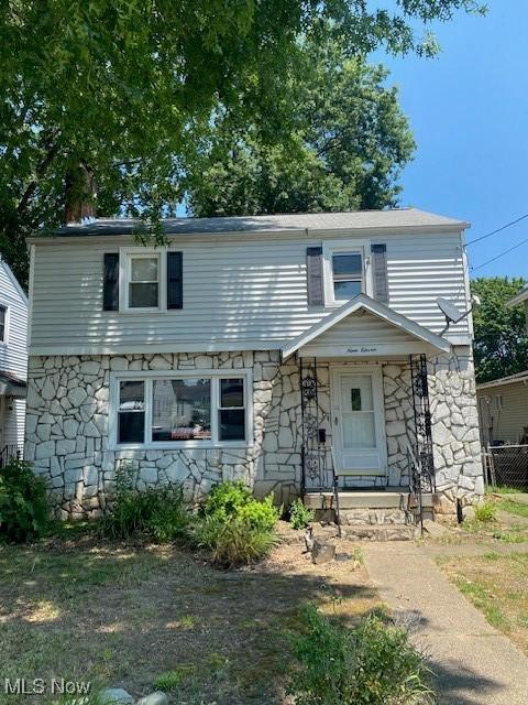 911 32nd St, Parkersburg, WV 26104 - view of front of home with stone siding