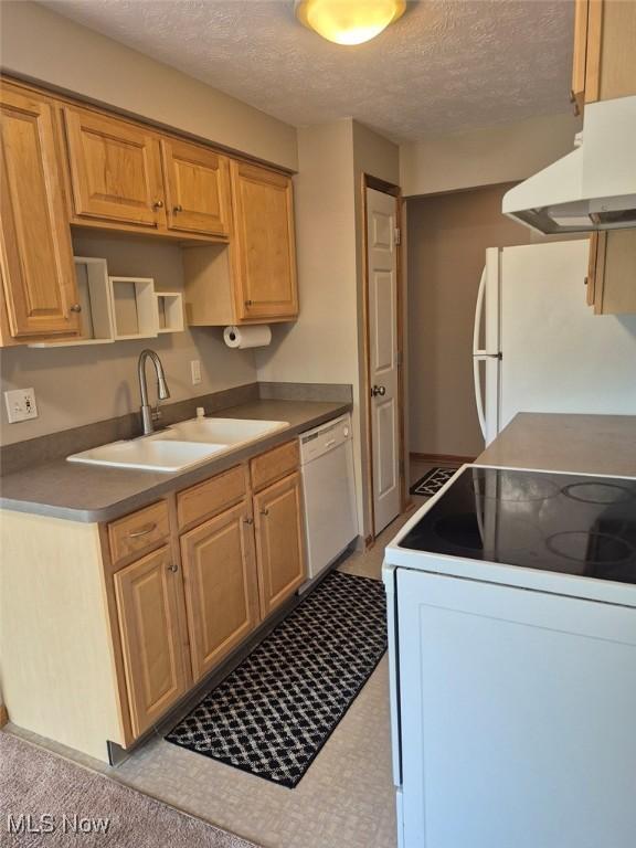 4360 Inner Circle Dr Unit C14, Brunswick, OH 44212 - kitchen featuring extractor fan, white appliances, and a textured ceiling