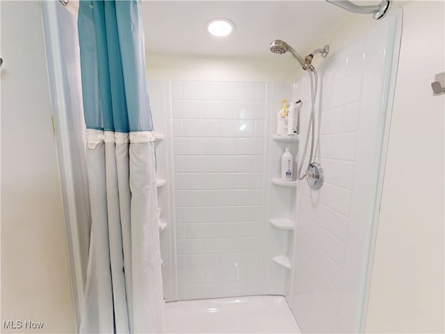 1907 Robindale St, Wickliffe, OH 44092 - bathroom featuring a shower with curtain