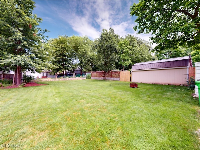 1907 Robindale St, Wickliffe, OH 44092 - view of yard