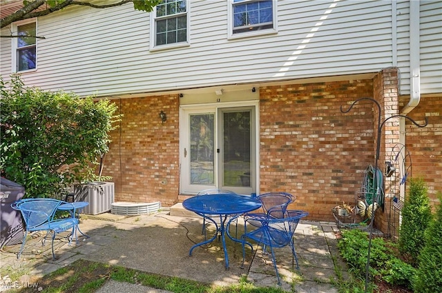 13 S River Rd, Munroe Falls, OH 44262 - view of patio