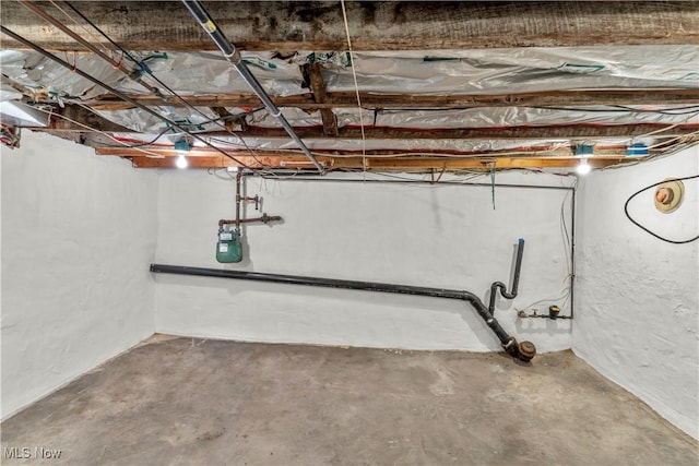 813 3rd St, Marietta, OH 45750 - unfinished basement with gas meter