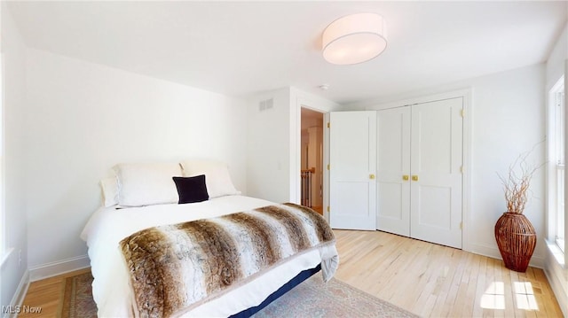 43 S St, Chagrin Falls, OH 44022 - bedroom featuring light wood-style flooring and a closet