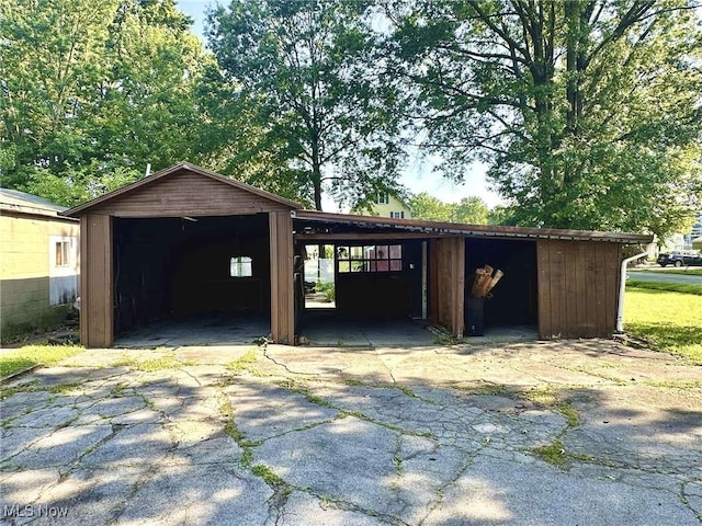 38 Franklin Ave, Niles, OH 44446 - garage with a detached garage