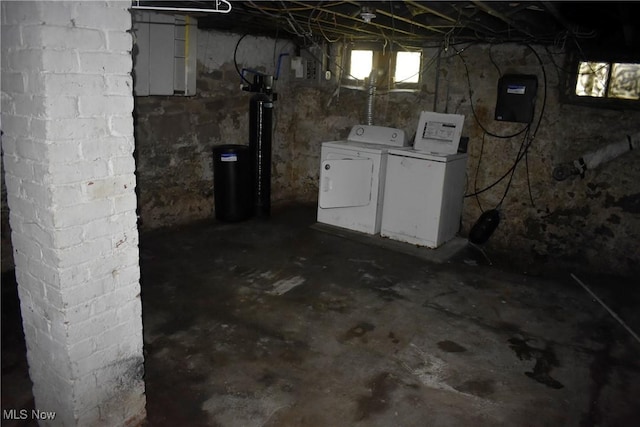 664 N Ellsworth Ave, Salem, OH 44460 - below grade area featuring washing machine and dryer