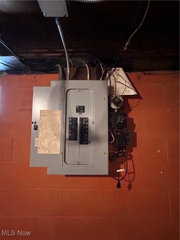 9822 Way Ave, Cleveland, OH 44105 - utilities with electric panel