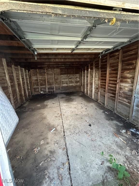 9822 Way Ave, Cleveland, OH 44105 - view of garage