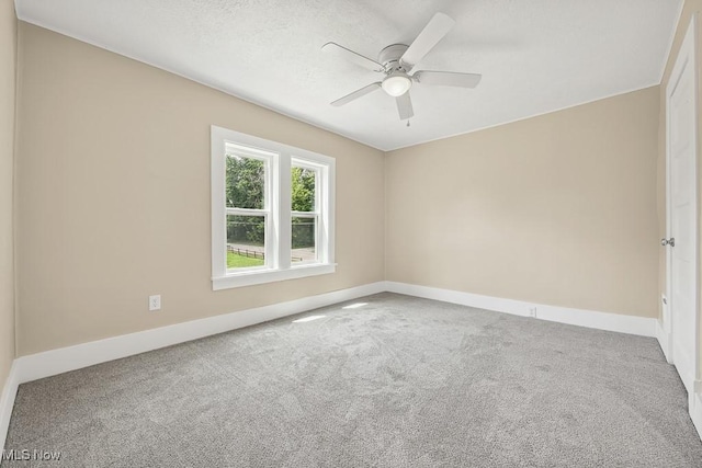 6434 Union Ave NE, Alliance, OH 44601 - unfurnished room with carpet floors and ceiling fan