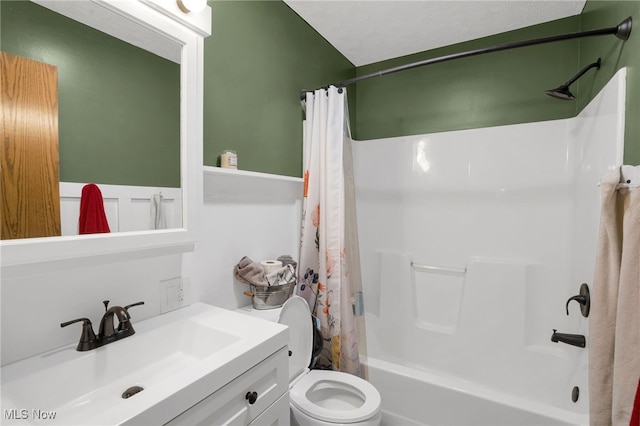 45330 Maple View Cir, Caldwell, OH 43724 - full bath featuring vanity and shower / tub combo