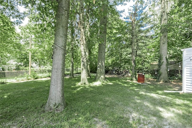 3498 Clayton Dr, North Olmsted, OH 44070 - view of yard