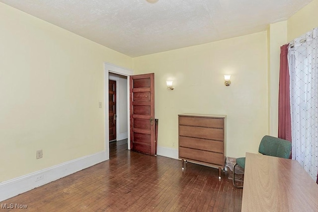 1744 Northfield Ave, East Cleveland, OH 44112 - living area featuring hardwood / wood-style flooring and baseboards