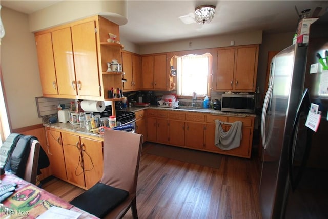 72 S Hartford Ave, Youngstown, OH 44509 - kitchen with stainless steel appliances, open shelves, light wood-type flooring, and light countertops