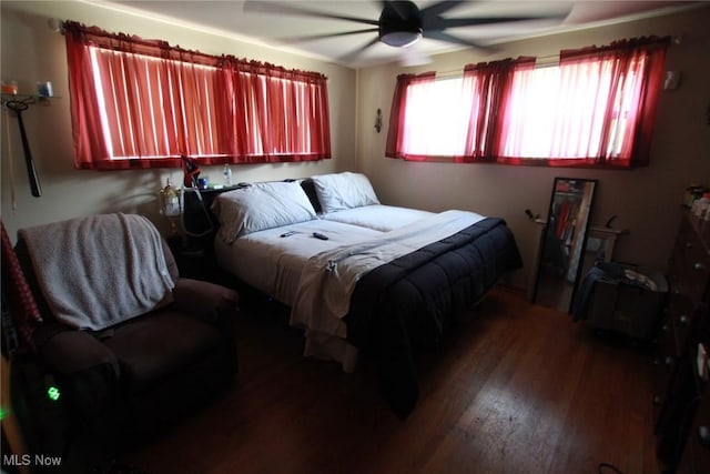 72 S Hartford Ave, Youngstown, OH 44509 - bedroom with wood finished floors and ceiling fan