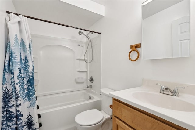 1811 Stepney St, Niles, OH 44446 - bathroom with vanity and shower / bath combo