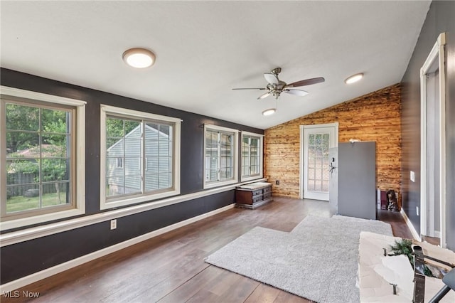 1811 Stepney St, Niles, OH 44446 - sunroom / solarium with vaulted ceiling