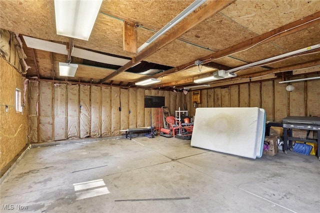 1811 Stepney St, Niles, OH 44446 - view of garage