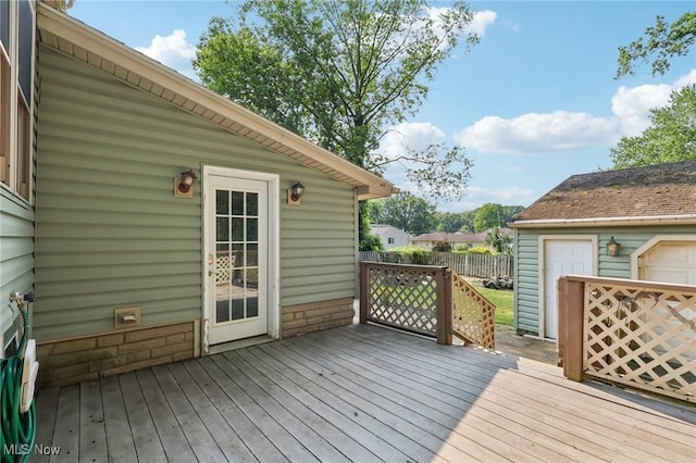 1811 Stepney St, Niles, OH 44446 - view of wooden terrace
