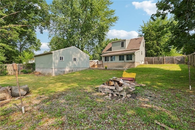 1811 Stepney St, Niles, OH 44446 - view of fenced backyard