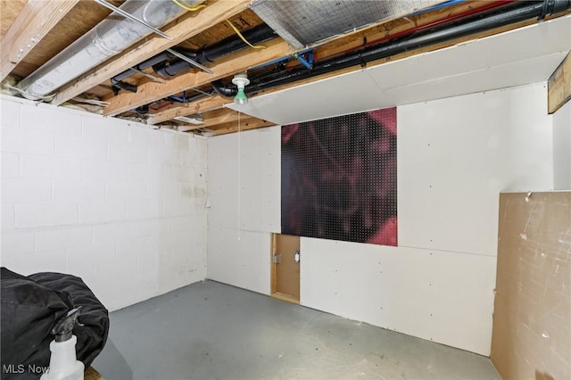 1811 Stepney St, Niles, OH 44446 - unfinished basement with concrete block wall