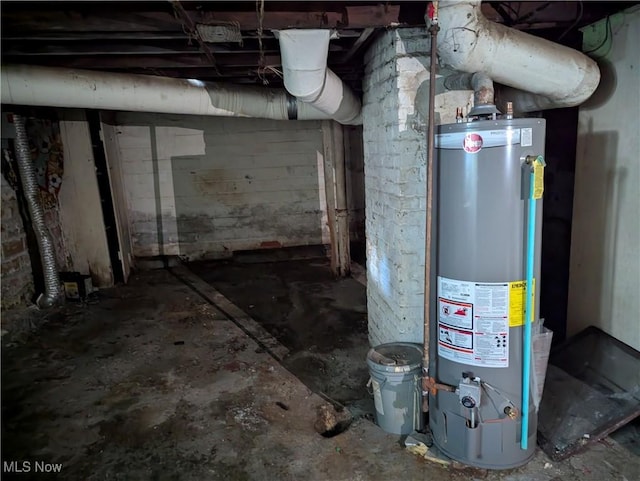 14717 Orinoco Ave, East Cleveland, OH 44112 - unfinished basement featuring gas water heater