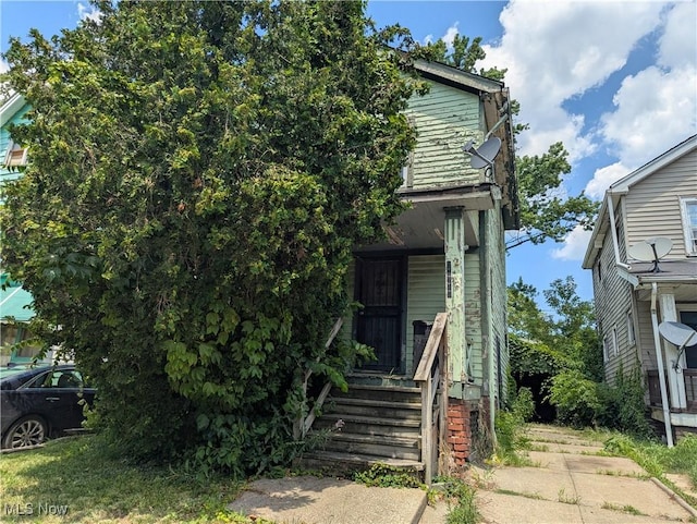 14717 Orinoco Ave, East Cleveland, OH 44112 - view of property hidden behind natural elements