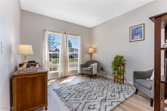 1648 E Turkey Run Dr, Newark, OH 43055 - living area with wood finished floors and baseboards