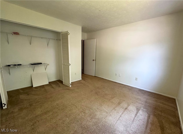 35049 N Turtle Trl Unit C, Willoughby, OH 44094 - unfurnished bedroom with carpet floors and a closet