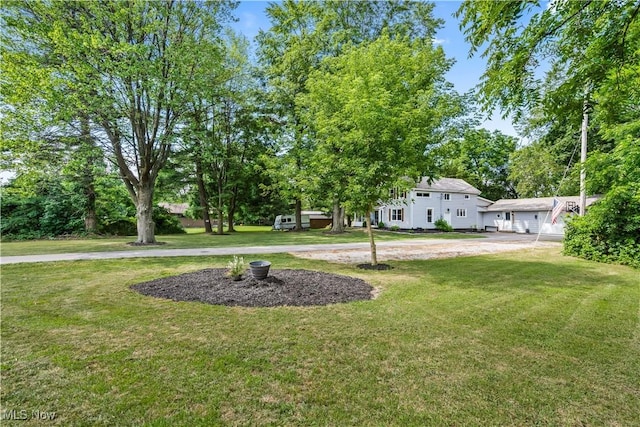 6170 Oberlin Rd, Amherst, OH 44001 - view of grassy yard