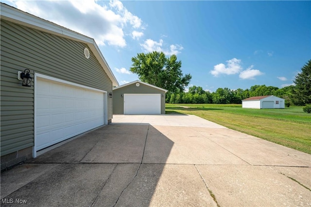2835 Hallock Young Rd SW, Warren, OH 44481 - view of detached garage