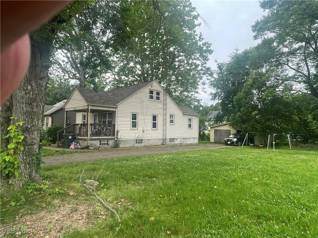 429 Gobel Ave NE, Canton, OH 44704 - photo 2