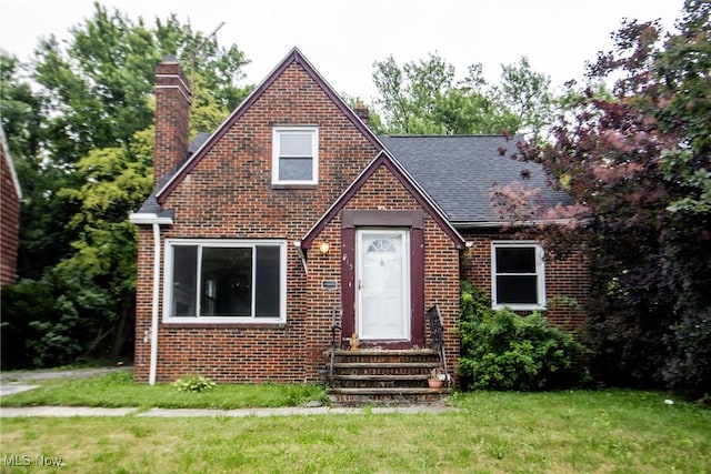 915 Clarence Rd, Cleveland Heights, OH 44121 - photo 1