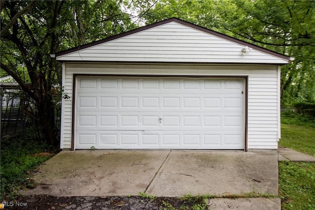 915 Clarence Rd, Cleveland Heights, OH 44121 - photo 3