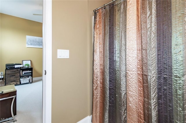 12591 Larchmere Blvd Unit W-6, Cleveland, OH 44120 - bathroom with vanity
