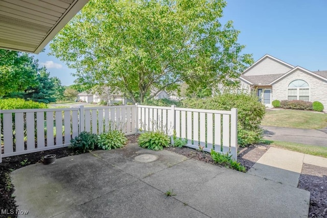 4039 Tannybrooke Ln NW Unit C, Canton, OH 44718 - view of patio / terrace