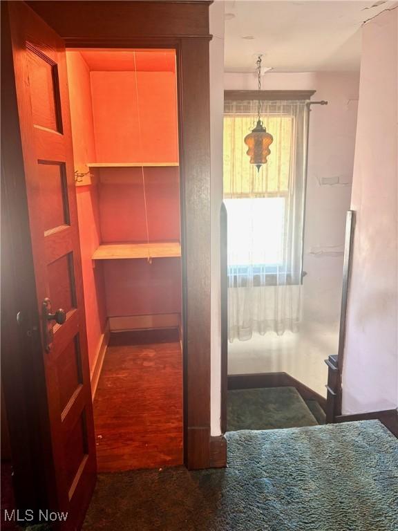 8 E Main St, New Concord, OH 43762 - interior space