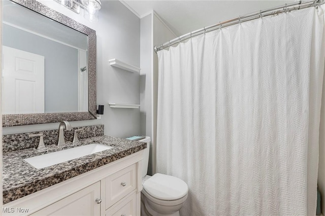 300 Chatham Dr, Aurora, OH 44202 - bathroom with vanity and a shower with curtain