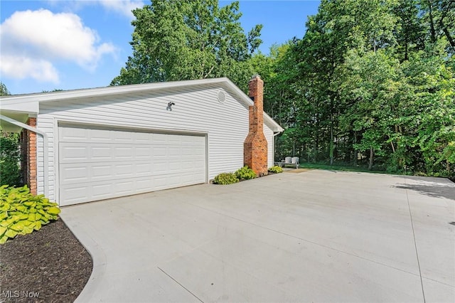 300 Chatham Dr, Aurora, OH 44202 - view of garage