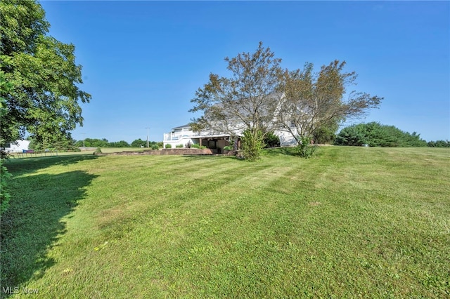 9827 Akron Rd, Rittman, OH 44270 - view of green lawn