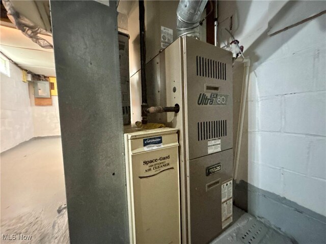 3109 Latimer Ave, Ashtabula, OH 44004 - utility room with heating unit