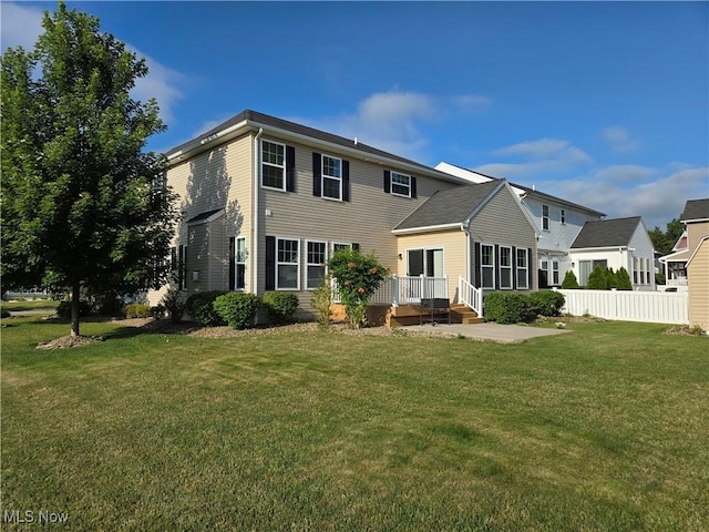 4312 Brooks Ct, Lorain, OH 44053 - rear view of property with a patio area