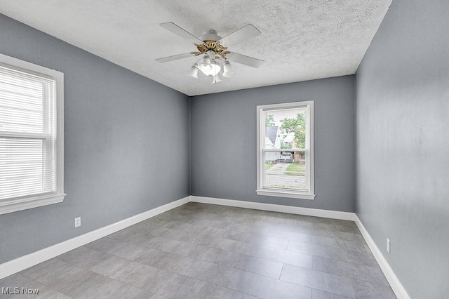 11913 Wayland Ave, Cleveland, OH 44111 - photo 11